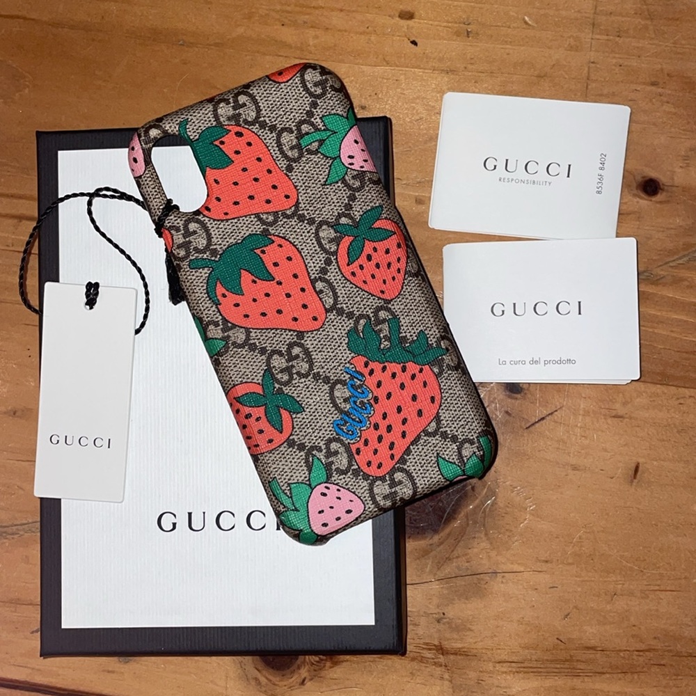 Gucci- Authentic- iPhone X Hard Case- Strawberry on GG Print